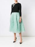 'Standing Floral Embroidery'毛衣