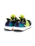 'Ultra Boost'慢跑鞋