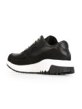 'Urban Runner'运动鞋