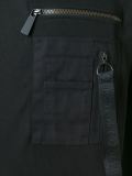 zip pocket T-shirt