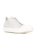 lace up trainers 