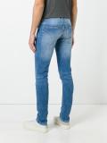 slim-fit jeans 