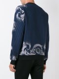 'Lenticular Foulard'套头衫