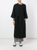 'Cape'连衣裙