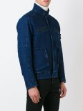 牛仔夹克