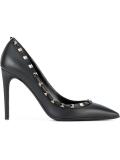 Valentino Garavani Rockstud pumps