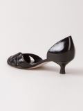 low-heel pumps