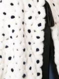round motif coat