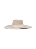 wide brim hat 