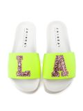 'LA'凉鞋