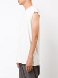 shortsleeved T-shirt