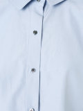 spread collar shirt