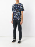 short-sleeved flower print T-shirt