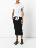 Pillar skirt
