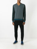 V-neck pullover
