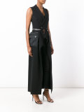 sleeveless slit coat