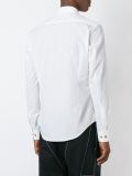 logo饰衬衫
