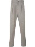 loose fit trousers 