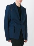 绳扣饰西装夹克