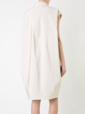 pleated sleeveless coat