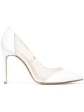 'Bay' pumps 