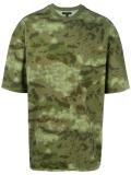 camouflage print T-shirt