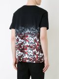shark print T-shirt