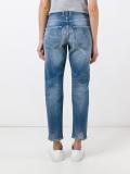 distressed jeans 