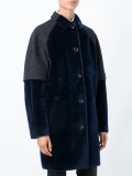 对比拼接纽扣外套