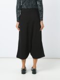 wide leg cropped trousers