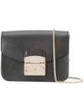 chain strap crossbody bag
