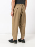 crop-crotch trousers