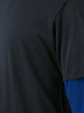 layered T-shirt 