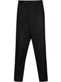 drop-crotch trousers