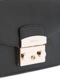 chain strap crossbody bag