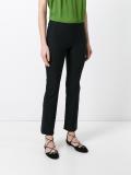 slim-fit trousers 