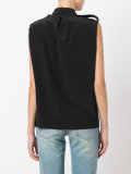 sleeveless shirt