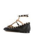 'Rockstud'平底鞋