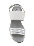 straped sandals 