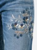 distressed skinny jeans 