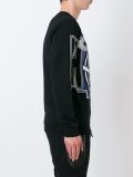 graphic print sweatshirt