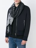 'Oversized Swallow'围巾