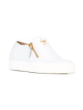 Eve sneakers