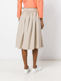 pleated skirt