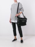 'Soft'斜跨包
