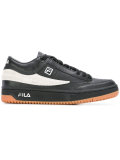 lace up trainers 