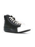 contrast trainers 