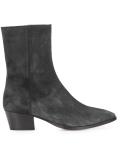 'Bob' boots