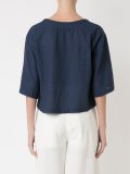 wide sleeves top
