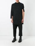 drop-crotch trousers